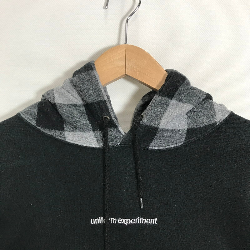 【中古品】【メンズ】 UNIFORM EXPERIMENT ユニフォーム エクスペリメント BLOCK CHECK HOODED PULLOVER チェック フーデッド プルオーバー パーカー トップス 長袖 古着 142-260212-mh-11-fuz サイズ：2 カラー：ブラック 万代Net店