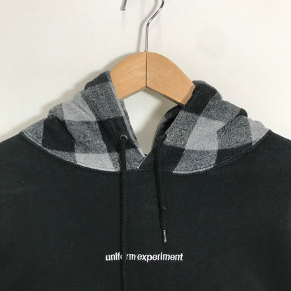 【中古品】【メンズ】 UNIFORM EXPERIMENT ユニフォーム エクスペリメント BLOCK CHECK HOODED PULLOVER チェック フーデッド プルオーバー パーカー トップス 長袖 古着 142-260212-mh-11-fuz サイズ：2 カラー：ブラック 万代Net店