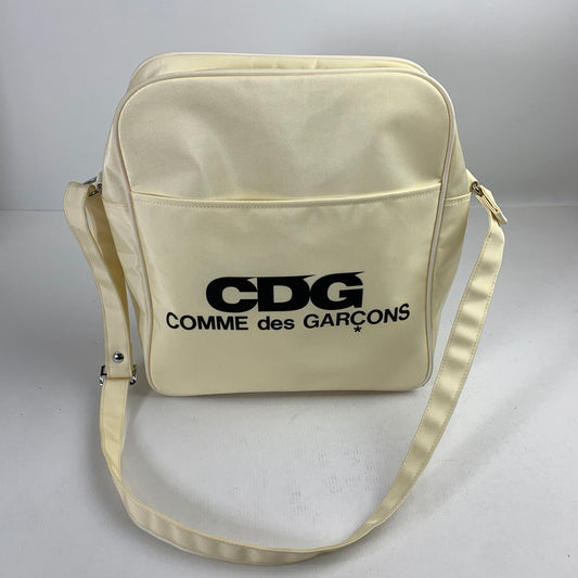 【中古品】【レディース】 COMME DES GARCONS ショルダーバッグ カバン コムデギャルソン 188-251211-st-18-fuz カラー：ホワイト 万代Net店