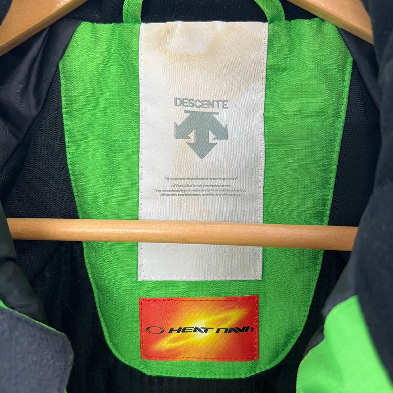 【中古品】【レディース】 DESCENTE デサント ウェア スノーウェア スキー スノボ 上下セット ※汚れ・全体的に使用感あり 127-261022-io-08-fuz サイズ：11 カラー：グリーン 万代Net店