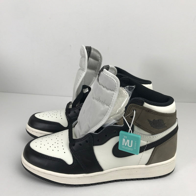 【中古美品】【レディース】 NIKE ナイキ 575441-105 AIR JORDAN 1 RETRO HIGH OG GS DARK MOCHA GS エアジョーダン1 レトロ ハイ OG GS ダークモカ スニーカー 靴 166-260113-mh-02-fuz サイズ：23.5 カラー：ホワイト 万代Net店