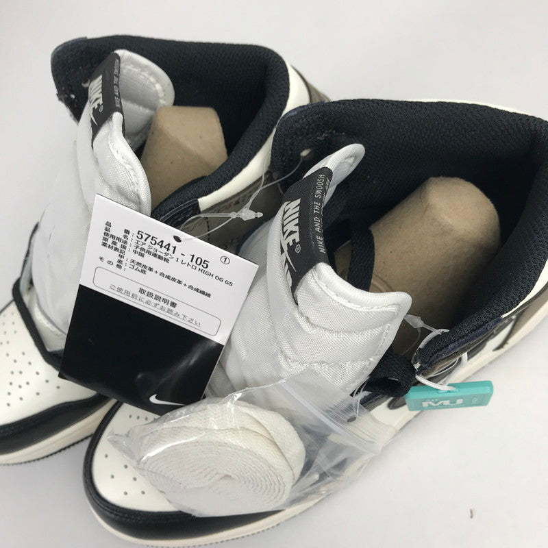【中古美品】【レディース】 NIKE ナイキ 575441-105 AIR JORDAN 1 RETRO HIGH OG GS DARK MOCHA GS エアジョーダン1 レトロ ハイ OG GS ダークモカ スニーカー 靴 166-260113-mh-02-fuz サイズ：23.5 カラー：ホワイト 万代Net店