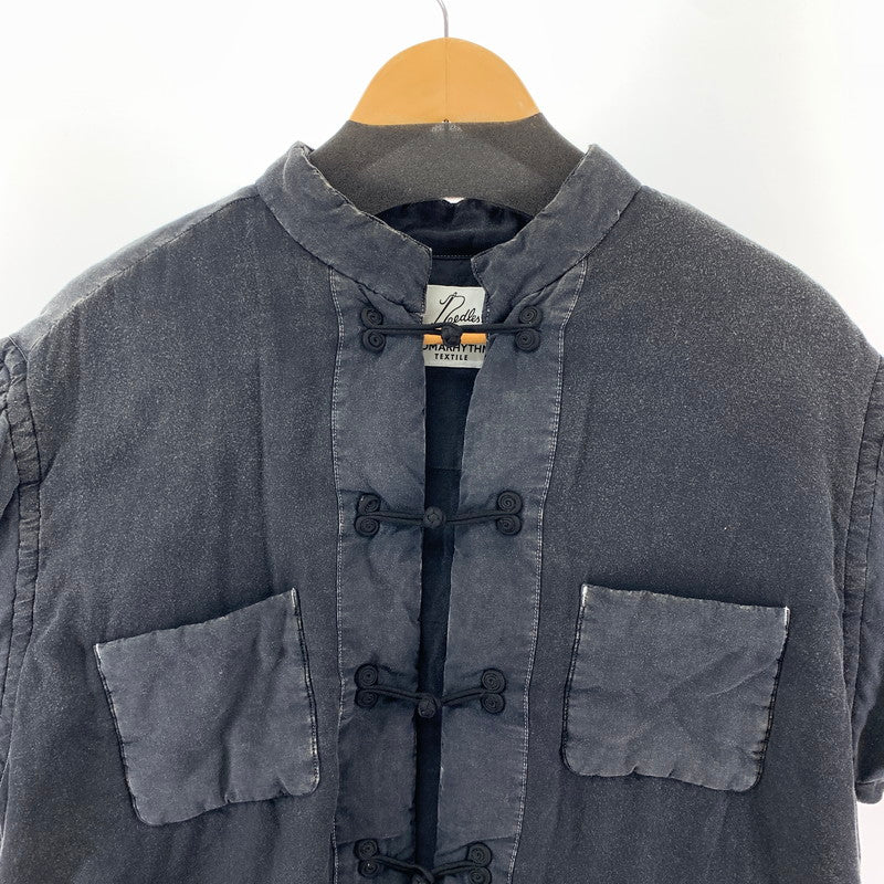 【中古品】【メンズ】 ニードルス×ノーマリズム テキスタイル NEEDLES×NOMARHYTHM TEXTILE 中綿ジャケット チャイナジャケット 140-260111-nm-06-fuz サイズ：XL カラー：ブラック（グレー系） 万代Net店