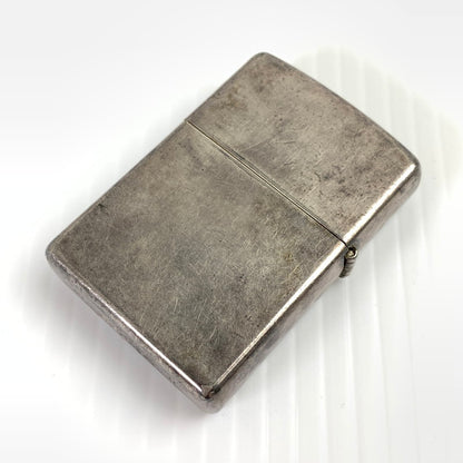 【中古品】【メンズ】 ZIPPO ジッポ オイルライター 喫煙具 ライター TATTOO09年製 本体のみ ※キズ・使用感あり 206-261013-io-34-fuzh カラー：シルバー 万代Net店