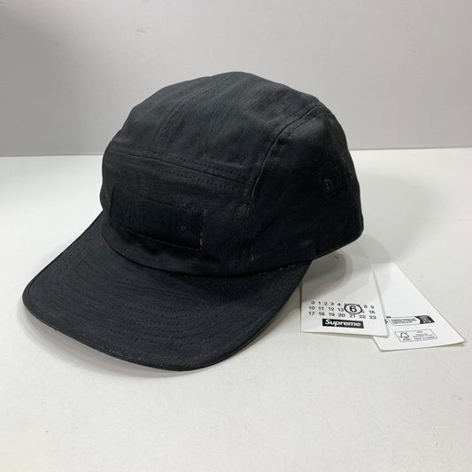 【中古美品】【メンズ】 SUPREME × MM6 シュプリーム エムエムシックス メゾンマルジェラ 24SS PAINTED CAMP CAP ペイント ペンキ加工 ボックスロゴ キャンプ キャップ 帽子 185-260301-mh-09-fuz カラー：ブラック 万代Net店