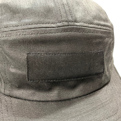 【中古美品】【メンズ】 SUPREME × MM6 シュプリーム エムエムシックス メゾンマルジェラ 24SS PAINTED CAMP CAP ペイント ペンキ加工 ボックスロゴ キャンプ キャップ 帽子 185-260301-mh-09-fuz カラー：ブラック 万代Net店