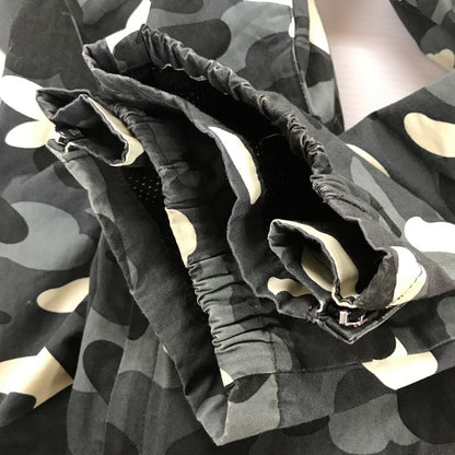 【中古品】【メンズ】 A BATHING APE ア ベイシング エイプ EASY PANT シャーク プリント イージー パンツ ボトムス 古着 153-260311-mh-16-fuz サイズ：M カラー：カモ 万代Net店