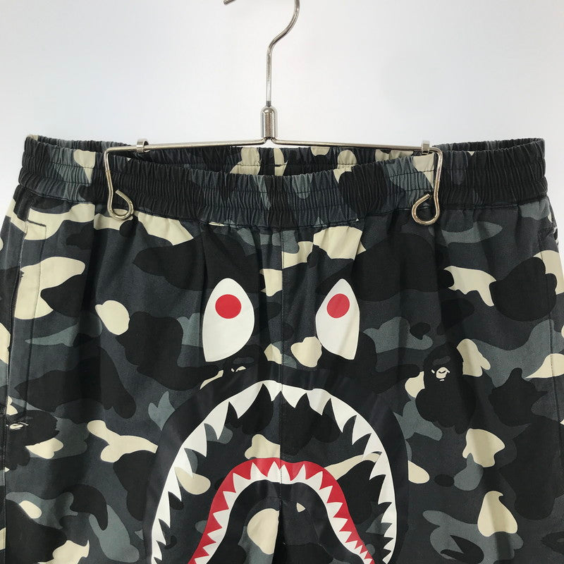 【中古品】【メンズ】 A BATHING APE ア ベイシング エイプ EASY PANT シャーク プリント イージー パンツ ボトムス 古着 153-260311-mh-16-fuz サイズ：M カラー：カモ 万代Net店