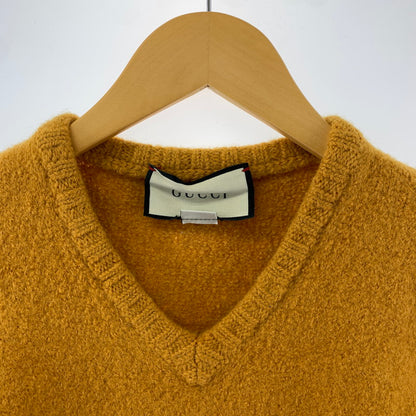 【中古品】【レディース】 GUCCI グッチ 571545-XKA05 V NECK KNIT Vネック ニット セーター ロゴ パッチ トップス 古着 168-260318-mh-05-fuz サイズ：L カラー：マスタード 万代Net店