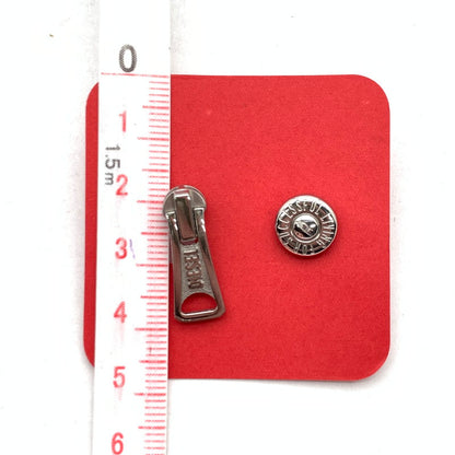 【中古品】【メンズ/レディース】 DIESEL ディーゼル ピアスセット ジップ ボタン DX1402 ブランド アクセサリー 192-260425-gm-33-fuz カラー：シルバー 万代Net店