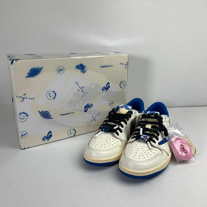 【中古美品】【メンズ】 NIKE ナイキ DM7866-104 FRAGMENT DESIGN×TRAVIS SCOTT AIR JORDAN 1 LOW フラグメント デザイン × トラヴィス・スコット × エアジョーダン 1 ロー OG スニーカー 靴 シューズ 160-260323-mh-12-fuz サイズ：28 カラー：ホワイト ブルー 万代Net店