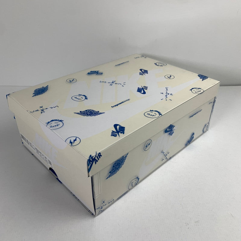 【中古美品】【メンズ】 NIKE ナイキ DM7866-104 FRAGMENT DESIGN×TRAVIS SCOTT AIR JORDAN 1 LOW フラグメント デザイン × トラヴィス・スコット × エアジョーダン 1 ロー OG スニーカー 靴 シューズ 160-260323-mh-12-fuz サイズ：28 カラー：ホワイト ブルー 万代Net店