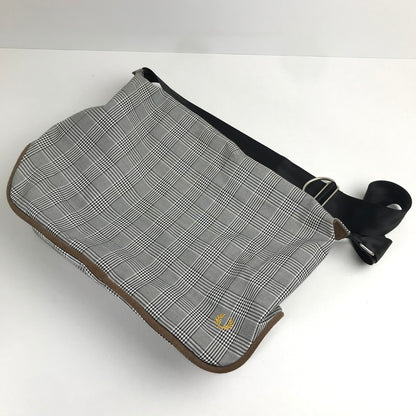 【中古品】【レディース】 FRED PERRY フレッドペリー ショルダーバッグ GRAY チェック柄 ※使用感有 カバン バッグ かばん 鞄 188-260711-io-65-fuzh 万代Net店
