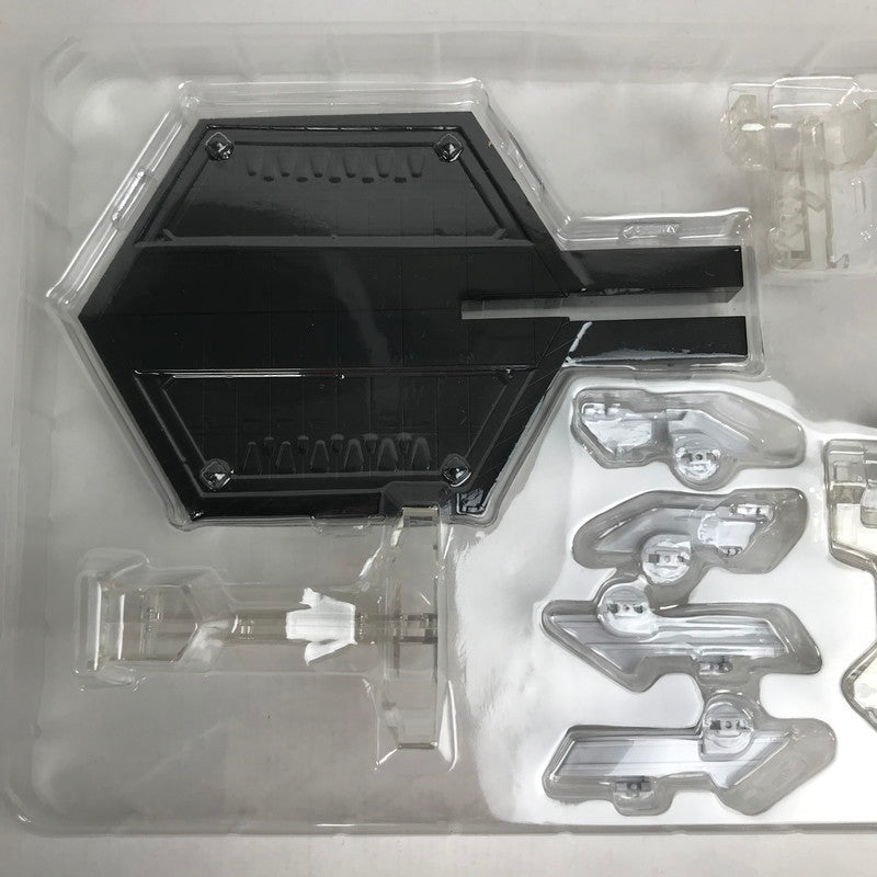 【中古品】 完備品 DX超合金 VF-31F ジークフリード (メッサー・イーレフェルト ハヤテ・インメルマン搭乗機) 箱傷みあり 057-260416-io-25-fuzh 万代Net店