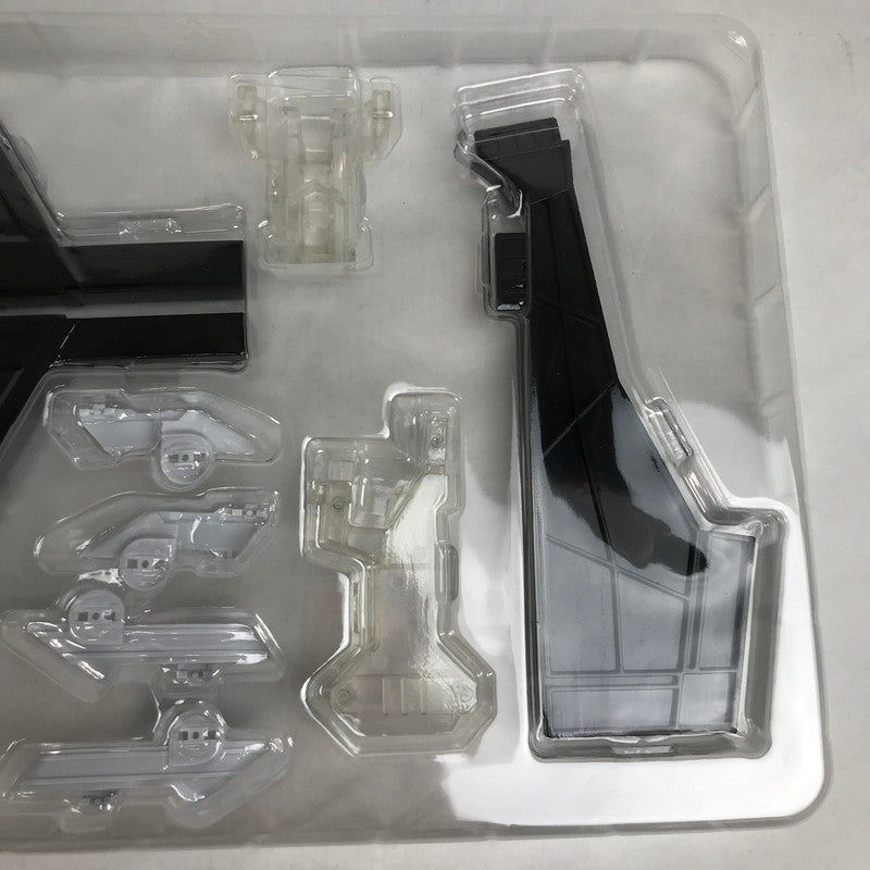 【中古品】 完備品 DX超合金 VF-31F ジークフリード (メッサー・イーレフェルト ハヤテ・インメルマン搭乗機) 箱傷みあり 057-260416-io-25-fuzh 万代Net店
