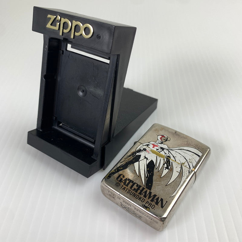 【中古品】【メンズ】 ZIPPO ジッポ オイルライター 喫煙具 ライター SILVER ガッチャマン 大鷲の健 97年製 ※使用感あり 206-261013-io-39-fuzh カラー：シルバー 万代Net店