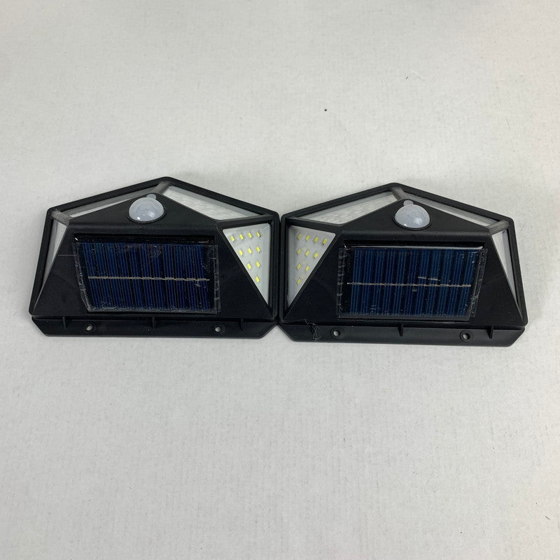 【現状渡し品】 動感センサー搭載 100LED ソーラー 充電 ライト 2コ セット まとめ 101-260415-mh-07-fuz 万代Net店
