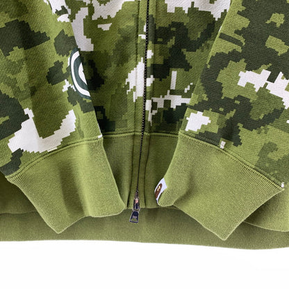 【中古品】【メンズ】 A BATHING APE ア ベイシング エイプ MULTI PIXEL CAMO SHARK REGULAR FIT FULL ZIP HOODIE 26SS フーディー パーカ グリーン メンズ Lサイズ タグ付き 142-260424-io-05-fuzh 万代Net店