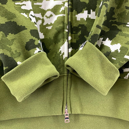 【中古品】【メンズ】 A BATHING APE ア ベイシング エイプ MULTI PIXEL CAMO SHARK REGULAR FIT FULL ZIP HOODIE 26SS フーディー パーカ グリーン メンズ Lサイズ タグ付き 142-260424-io-05-fuzh 万代Net店