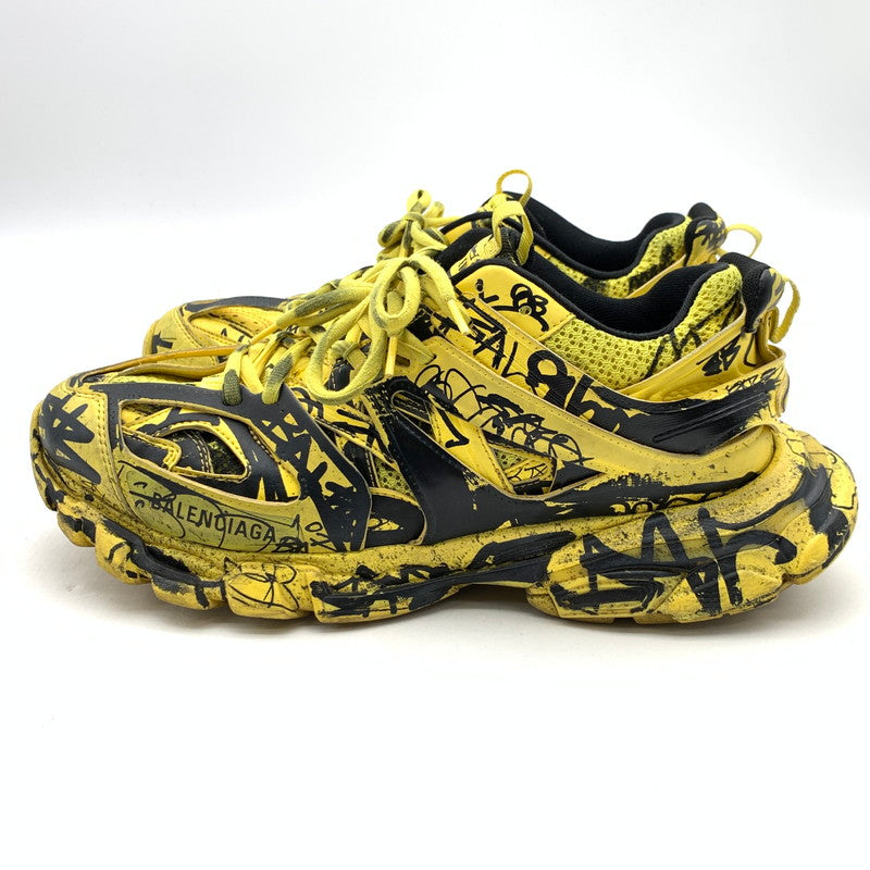 【中古品】【メンズ】 542023 TRACK GRAFFITI SNEAKERS グラフティ スニーカー シューズ 靴 183-260425-gm-39-fuz サイズ：27.5cm カラー：イエロー 総柄 万代Net店