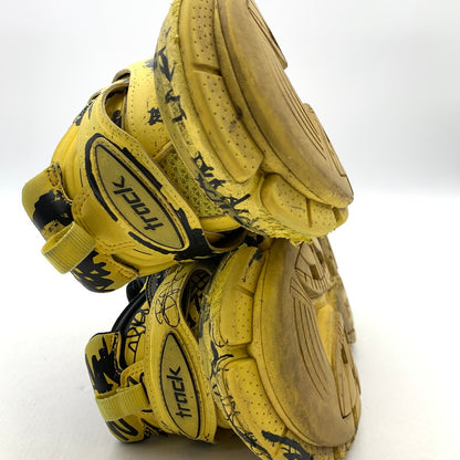 【中古品】【メンズ】 542023 TRACK GRAFFITI SNEAKERS グラフティ スニーカー シューズ 靴 183-260425-gm-39-fuz サイズ：27.5cm カラー：イエロー 総柄 万代Net店
