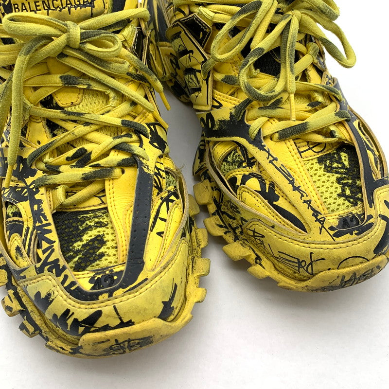【中古品】【メンズ】 542023 TRACK GRAFFITI SNEAKERS グラフティ スニーカー シューズ 靴 183-260425-gm-39-fuz サイズ：27.5cm カラー：イエロー 総柄 万代Net店