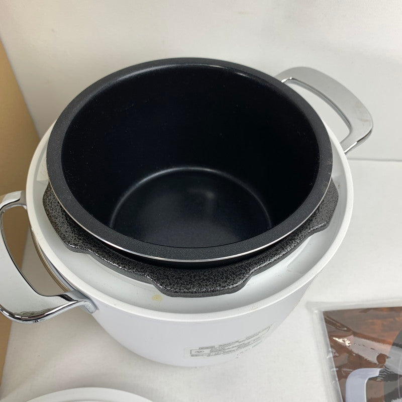 【中古品】 Re De Pot 電気圧力鍋 2L EPC01A-20WT 料理 圧力鍋 通電確認済 キズ・汚れあり 098-260503-io-05-fuz 万代Net店