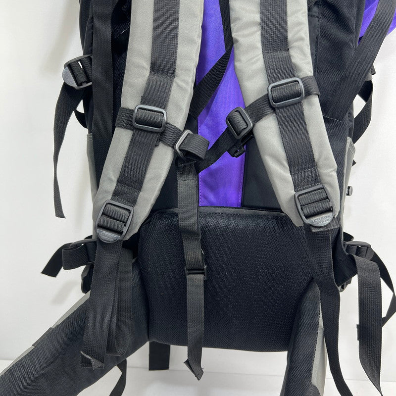 【中古品】【メンズ/レディース】 BUGABOOS ブガブス バックパック カバン 188-261020-ny-05-fuzh カラー：パープル ブラック 万代Net店