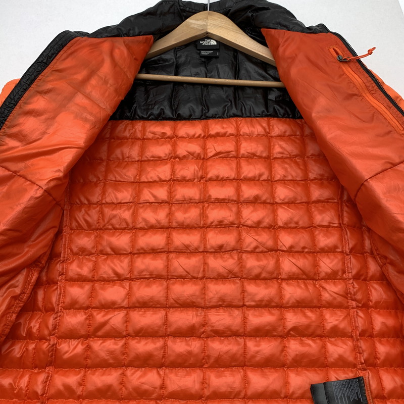 【中古品】【メンズ】 THE NORTH FACE ザ・ノースフェイス THERMOBALL ECO JACKET 中綿ジャケット アウター ブルゾン ブランド 古着 144-260505-gm-30-fuz サイズ：S カラー：オレンジ ブラック 万代Net店