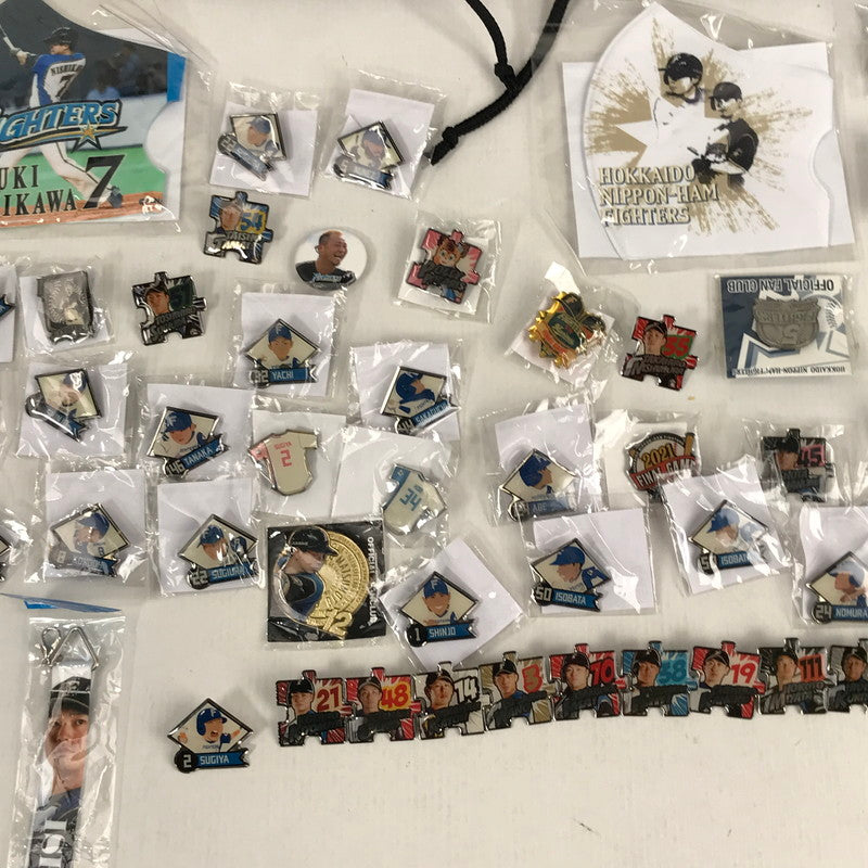 【中古品】 日本ハムファイターズ グッズ まとめ エフタン貯金箱 ピンバッチ ジャンバー 他 123-260817-NY-07-fuz 万代Net店