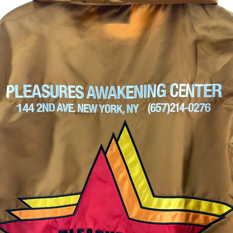 【中古品】【メンズ】 PLEASURES プレジャーズ ナイロンジャケット 上着 アウター BROWN/SIZE:L ※汚れ・ほつれ・使用感あり 142-260916-io-07-fuzh カラー：ブラウン 万代Net店