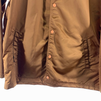 【中古品】【メンズ】 PLEASURES プレジャーズ ナイロンジャケット 上着 アウター BROWN/SIZE:L ※汚れ・ほつれ・使用感あり 142-260916-io-07-fuzh カラー：ブラウン 万代Net店