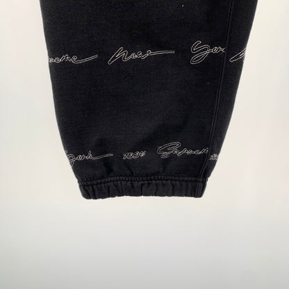 【中古品】【メンズ】 SUPREME シュプリーム SCRIPT STIPE SWEATPANTS スクリプト ストライプ スウェットパンツ メンズ Lサイズ ブラック 149-260517-io-05-fuzh 万代Net店