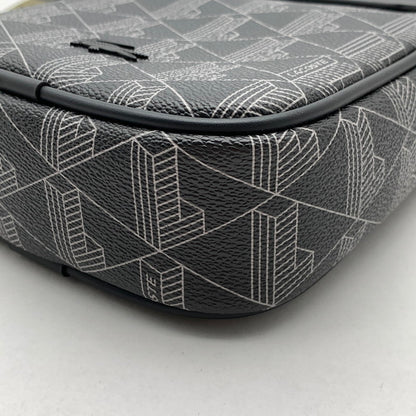 【中古品】【メンズ/レディース】 LACOSTE MONOGRAM VERTICAL SHOULDER BAG ラコステ モノグラム ショルダーバッグ ブランド カバン 188-260523-gm-19-fuzh カラー：ブラック 万代Net店