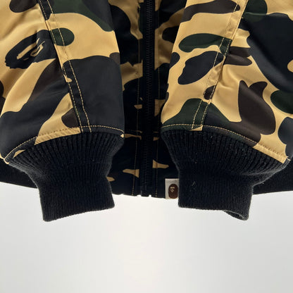 【中古品】【メンズ】 A BATHING APE ア ベイシング エイプ 001HJD301009X 1ST CAMO SHARK MA-1 シャーク エムエーワン ジャケット アウター コート 古着 142-260603-mh-12-fuz サイズ：S カラー：カモ 万代Net店