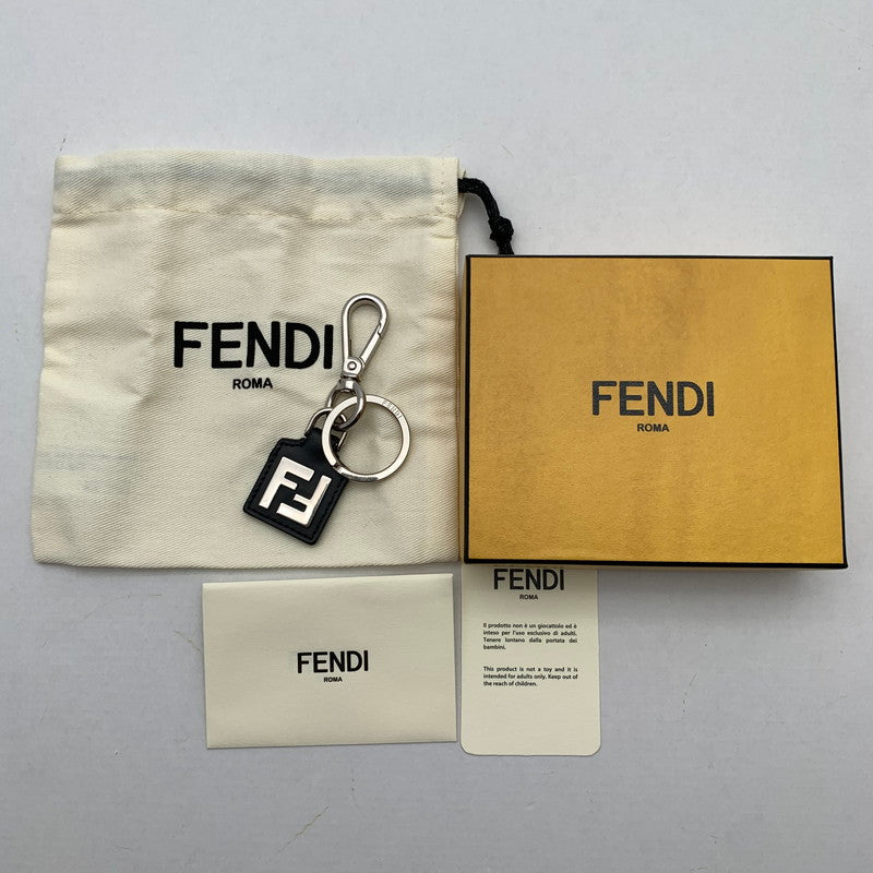 【中古品】【レディース】 FENDI フェンディ 7AP078-AFF2 スクエアFFレザーキーホルダー BLACK 保存袋、箱付属 182-260528-io-05-fuzh 万代Net店
