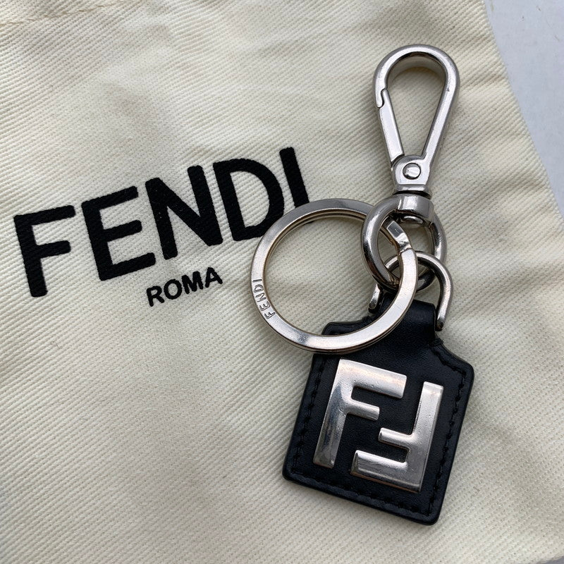 【中古品】【レディース】 FENDI フェンディ 7AP078-AFF2 スクエアFFレザーキーホルダー BLACK 保存袋、箱付属 182-260528-io-05-fuzh 万代Net店