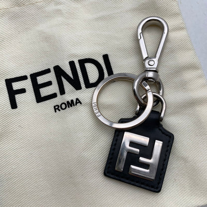【中古品】【レディース】 FENDI フェンディ 7AP078-AFF2 スクエアFFレザーキーホルダー BLACK 保存袋、箱付属 182-260528-io-05-fuzh 万代Net店