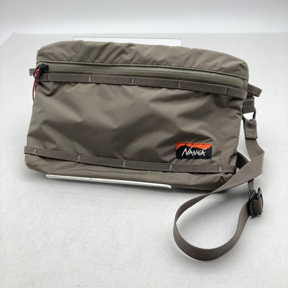 【中古品】【メンズ】 NANGA ナンガ ショルダーバッグ カラー カーキ ナイロン カバン 188-260629-ky-12-fuzh 万代Net店