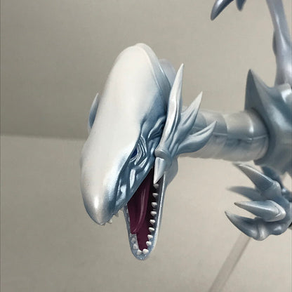 【中古品】 完備品 S.H.モンスターアーツ 遊☆戯☆王デュエルモンスターズ 青眼の白龍 ブルーアイズ・ホワイト・ドラゴン フィギュア ※外箱傷みあり 051-261006-io-24-fuzh 万代Net店