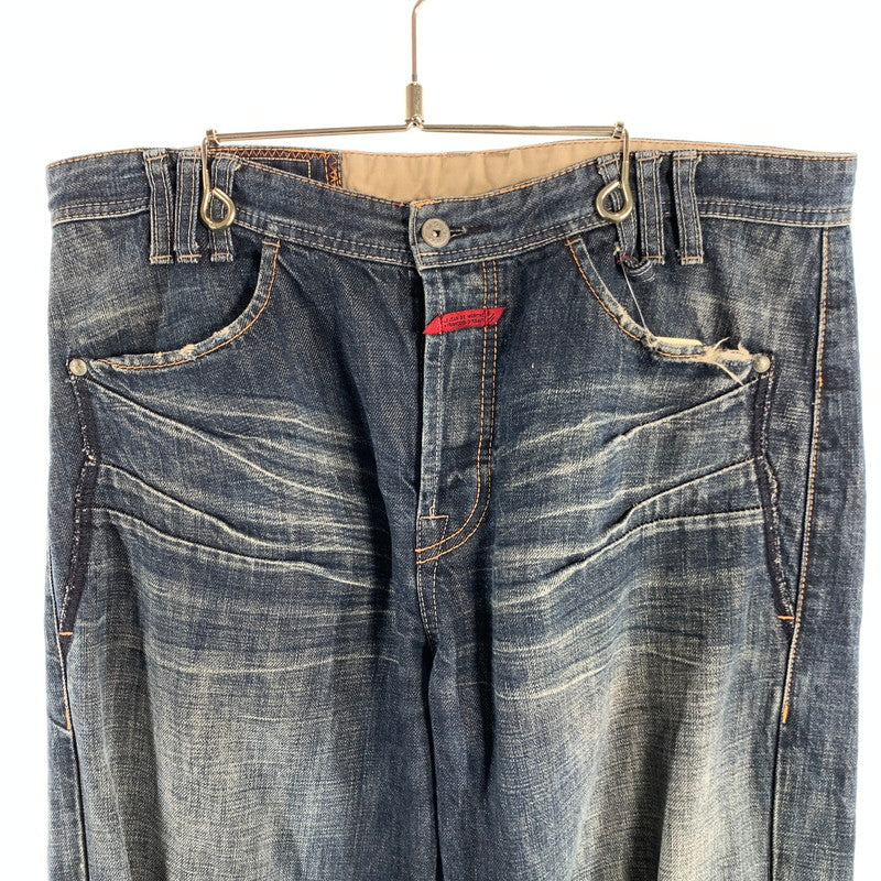 【中古品】【メンズ】 MARITHE FRANCOIS GIRBAUD マリテ フランソワ ジルボー ボタンフライ 絞りデザイン デニム パンツ ジーンズ ボトムス 古着 156-260608-mh-13-fuzh サイズ：LL カラー：インディゴ 万代Net店