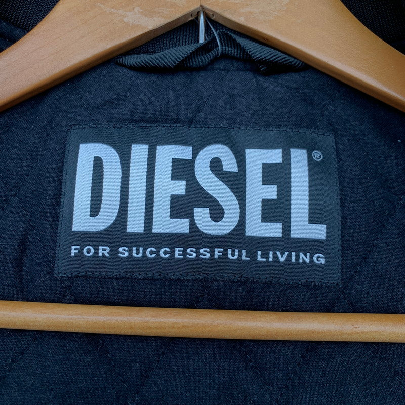 【中古品】【メンズ】 DIESEL J-BULC-PATCH ディーゼル ボンバージャケット 中綿ジャケット アウター ブルゾン ブランド 古着 141-260614-gm-30-fuz サイズ：L カラー：ブラック 万代Net店