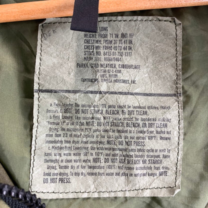 【中古品】【メンズ】 U.S.ARMY USアーミー ECWCS GEN1 GORE-TEX PARKA CAMO SIZE:M メンズ カモ ゴアテックスパーカー カモフラ カモフラージュ 迷彩柄 ※穴有・スレあり・汚れあり 145-260613-io-24-fuzh 万代Net店
