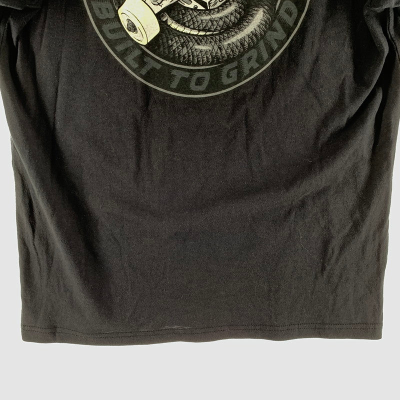 【中古品】【メンズ】 INDEPENDENT インディペンデント SPEED SNAKE S/S TEE 半袖Tシャツ 142-260615-vt-94-fuzh サイズ：M カラー：ブラック 万代Net店
