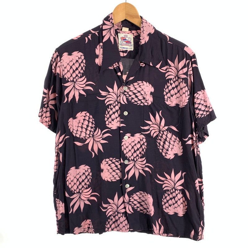 【中古品】【メンズ】 DUKE KAHANAMOKU デューク・カハナモク COTTON HAWAIIAN SS SHIRT コットンハワイアン半袖シャツ ブランド 古着 145-260614-gm-02-fuz サイズ：S カラー：ネイビー ピンク 総柄 万代Net店