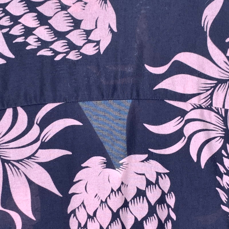 【中古品】【メンズ】 DUKE KAHANAMOKU デューク・カハナモク COTTON HAWAIIAN SS SHIRT コットンハワイアン半袖シャツ ブランド 古着 145-260614-gm-02-fuz サイズ：S カラー：ネイビー ピンク 総柄 万代Net店