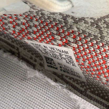【中古品】【メンズ】 ADIDAS B37571 YEEZY BOOST 350 V2 "BLUE TINT" アディダス イージーブースト 350 V2 スニーカー 161-260628-gm-38-fuz サイズ：27cm カラー：ホワイト 万代Net店