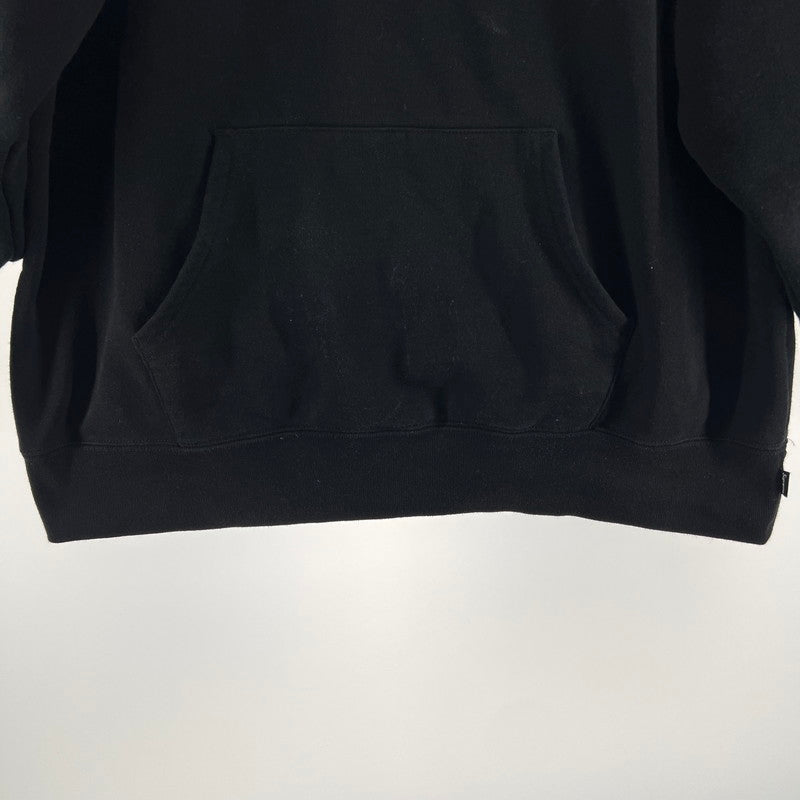 【中古品】【メンズ】 SUPREM シュプリーム PULLOVER PARKA プルオーバー パーカー CLASSIC 刺しゅうロゴ 149-260619-ny-04-fuzh サイズ：L カラー：ブラック 万代Net店