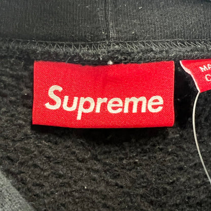 【中古品】【メンズ】 SUPREM シュプリーム PULLOVER PARKA プルオーバー パーカー CLASSIC 刺しゅうロゴ 149-260619-ny-04-fuzh サイズ：L カラー：ブラック 万代Net店