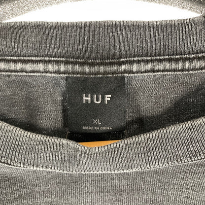 【中古品】【メンズ】 HUF ハフ CLASSIC ARCH WIDE CREW 半袖 Tシャツ トップス 古着 142-260622-mh-06-fuzh サイズ：XL カラー：インクブラック 万代Net店